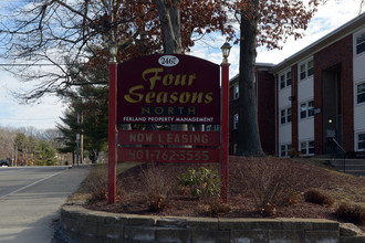 Four Seasons North in Woonsocket, RI - Building Photo - Building Photo