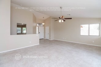 30459 Maple Chase Dr in San Tan Valley, AZ - Foto de edificio - Building Photo