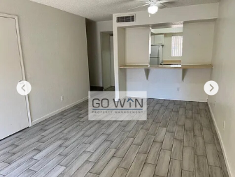 2801 E Marconi Ave in Phoenix, AZ - Building Photo