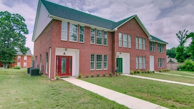 2 Fernwood Dr in Texarkana, TX - Building Photo - Building Photo