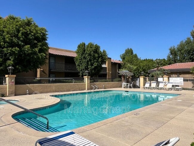 31200 Landau Blvd in Cathedral City, CA - Foto de edificio - Building Photo