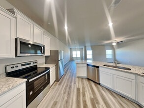 1150 Amadas Dr, Unit 16B in Locust Grove, GA - Building Photo - Building Photo