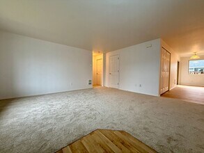 1614 SW Metolius Ave in Redmond, OR - Building Photo - Building Photo