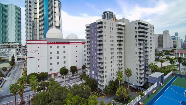 property at 850 N Miami Ave