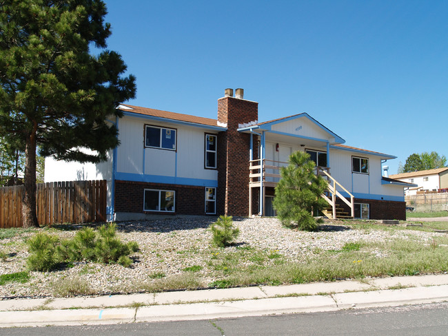 4720 Scenic Cir in Colorado Springs, CO - Building Photo - Building Photo