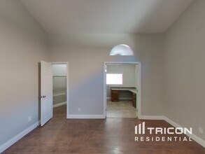 1954 Magnolia Dr in Henderson, NV - Building Photo - Building Photo