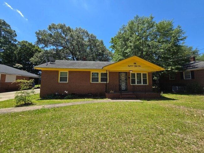 property at 1855 Broadell Dr