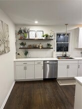 1560 Blossom Rd in Brighton, NY - Building Photo - Building Photo