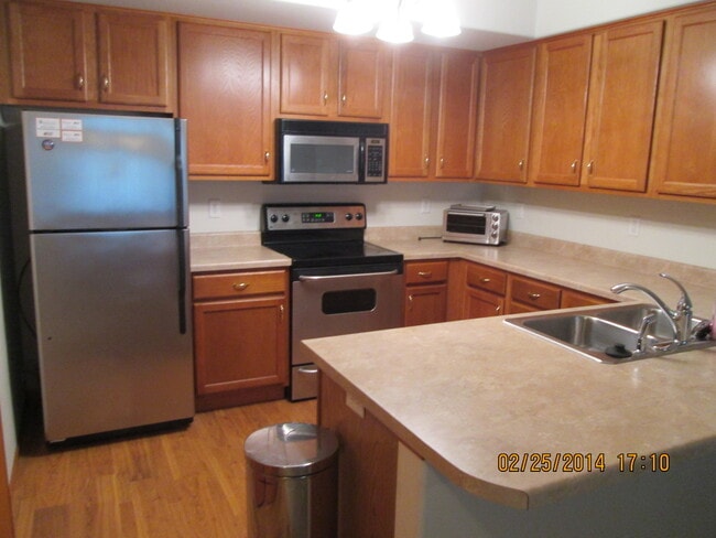 4375 York Pl in Iowa City, IA - Building Photo - Building Photo