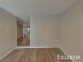 5127 N Hunters Ct in Bensalem, PA - Building Photo - Building Photo