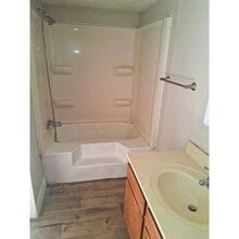 2367 Parrott Dr in Florence, SC - Building Photo - Building Photo