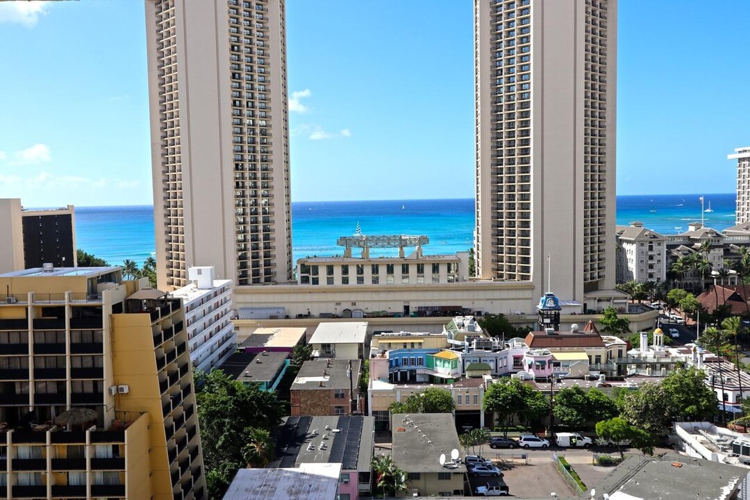 225 Ka?iulani Ave, Unit #1605 in Honolulu, HI - Building Photo