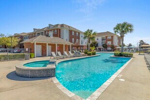 The Quarters in Lafayette, LA - Building Photo