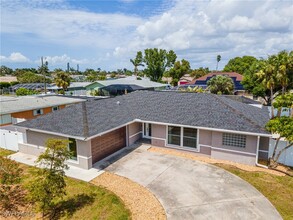 227 SE 45th Terrace in Cape Coral, FL - Building Photo - Building Photo