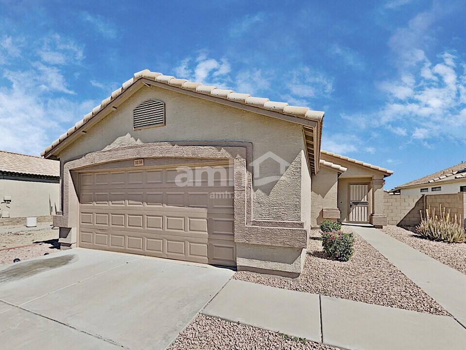 3238 W Abraham Ln in Phoenix, AZ - Building Photo