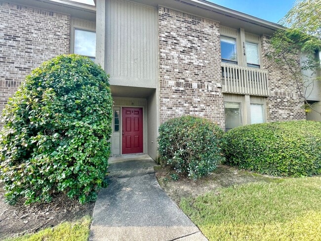 property at 1015 Stonegate Dr