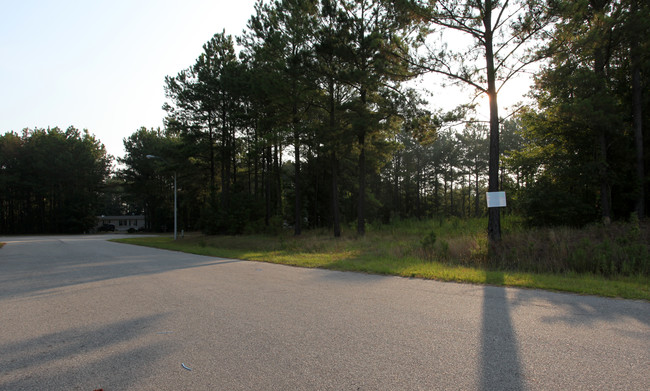 11-46 Wesley Ct in Smithfield, NC - Building Photo - Building Photo