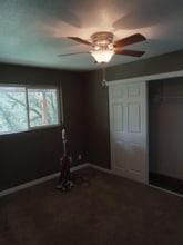 16737 Lawrence Way, Unit B in Grass Valley, CA - Foto de edificio - Building Photo