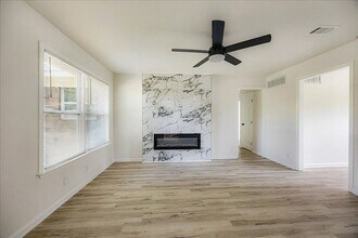 3471 Kings Arms St in Memphis, TN - Building Photo - Building Photo
