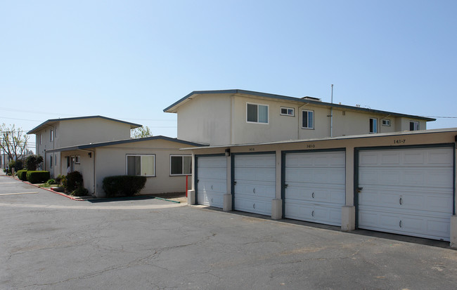 125-141 Hill St in Oxnard, CA - Building Photo - Building Photo