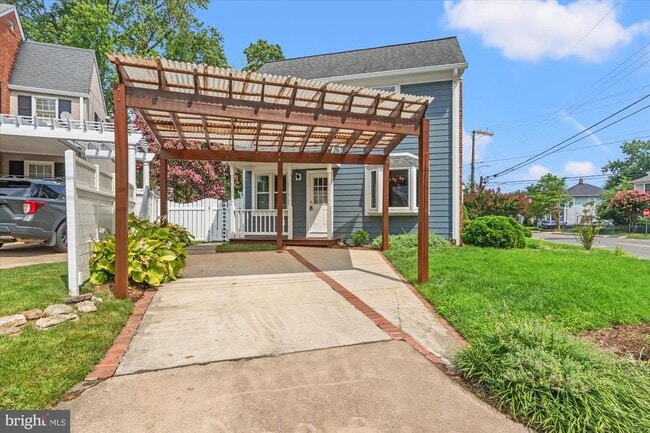 property at 16 E Braddock Rd