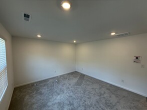 1613 Blanche St in Charlotte, NC - Foto de edificio - Building Photo