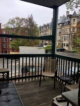 1677 Beacon St, Unit 5 in Brookline, MA - Foto de edificio - Building Photo