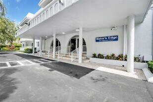100 Edgewater Dr, Unit 240 in Coral Gables, FL - Building Photo
