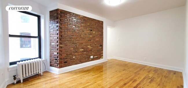 1636 Lexington Ave in New York, NY - Building Photo - Building Photo