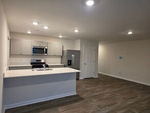 408 Honeycutt Oaks Dr in Angier, NC - Building Photo - Building Photo