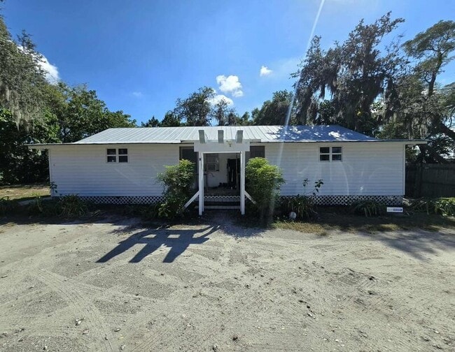 2219 Everett St in Lakeland, FL - Building Photo - Building Photo