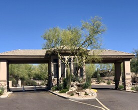 11327 E Beck Ln in Scottsdale, AZ - Foto de edificio - Building Photo