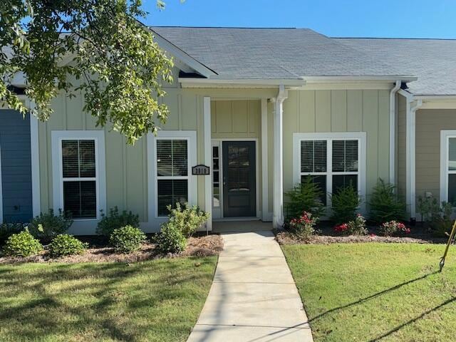 property at 3010 Stanhope Dr