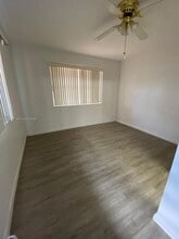 7175 SW 23rd St in Miami, FL - Building Photo - Building Photo