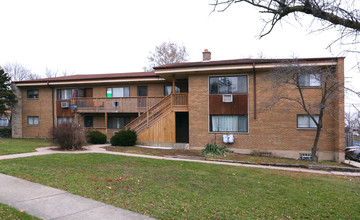 583 Park Plaza Ave in Glen Ellyn, IL - Building Photo - Building Photo