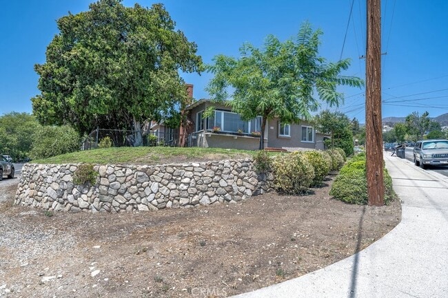 4601 Moore St in Glendale, CA - Building Photo - Building Photo
