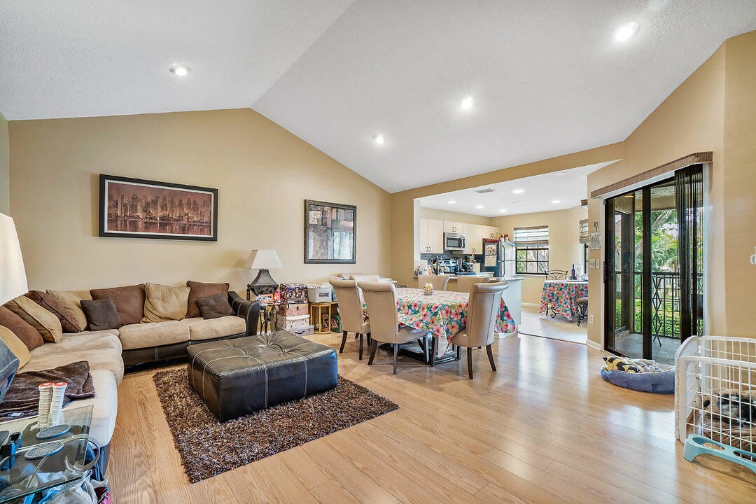 6666 Montego Bay Blvd-Unit -J in Boca Raton, FL - Building Photo