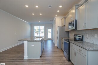 204 Reynard Trl in Greenville, SC - Foto de edificio - Building Photo