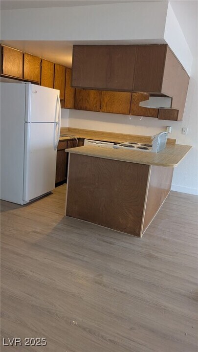 1623 E Harmon Ave in Las Vegas, NV - Building Photo