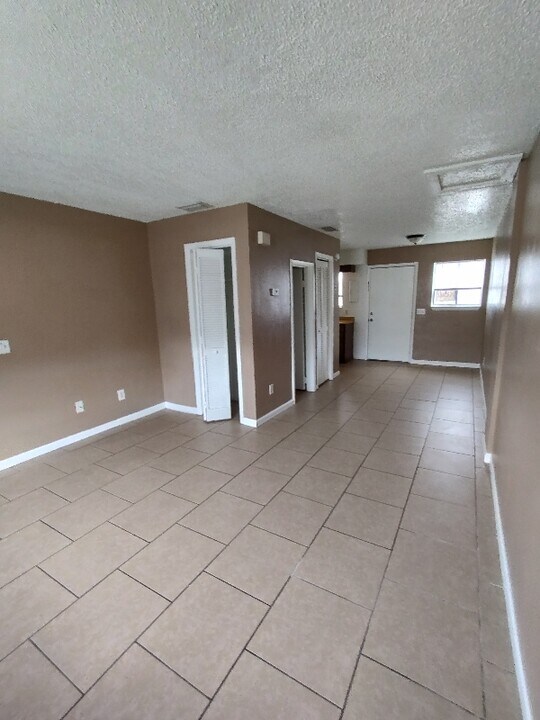 5820 Butler Dr in Panama City, FL - Building Photo