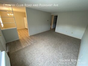 617 Country Club Rd in Red Lion, PA - Building Photo - Building Photo
