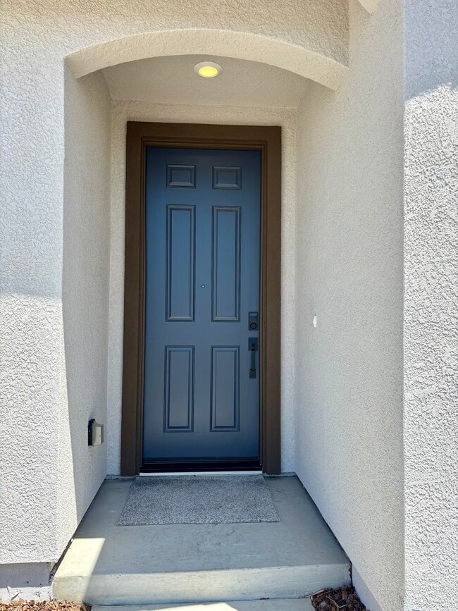 1732 Yukon Territory Ave in Manteca, CA - Building Photo - Building Photo