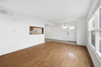 377 Farmingdale Cir in Vernon Hills, IL - Building Photo - Building Photo