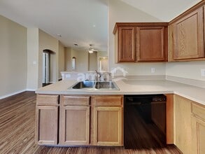 3013 Lake Side Dr in Sanger, TX - Building Photo - Building Photo