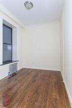 17 W 103rd St, Unit 2F in New York, NY - Building Photo - Building Photo