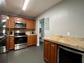 13720 SW 90th Ave, Unit Heather Walk in Miami, FL - Building Photo - Building Photo
