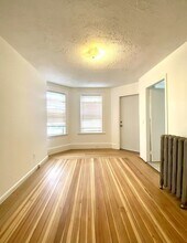 3 Dickson St, Unit #1 in Somerville, MA - Foto de edificio - Building Photo