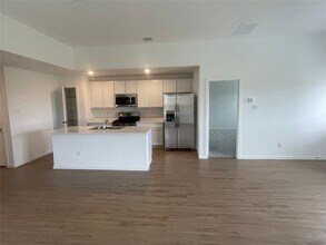 827 Rosewood Trl in Beasley, TX - Building Photo - Building Photo