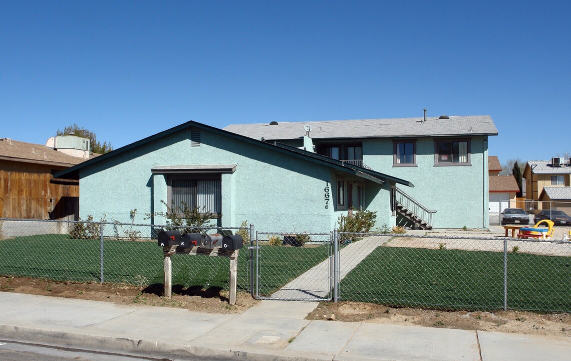 16676 Ramada Dr in Victorville, CA - Building Photo