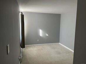 165 South St in Vernon, CT - Building Photo - Building Photo